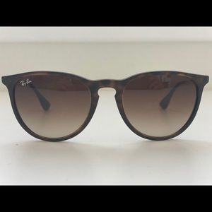 Ray Ban (Erika)